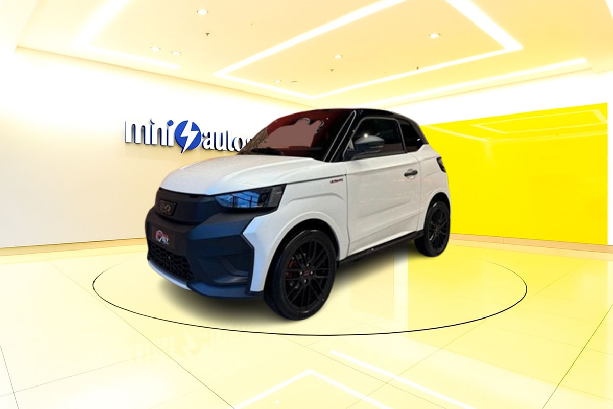 LIGIER JS50 2025 blanco